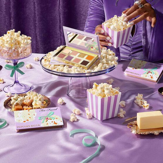 PALETTE POPCORN BALLS